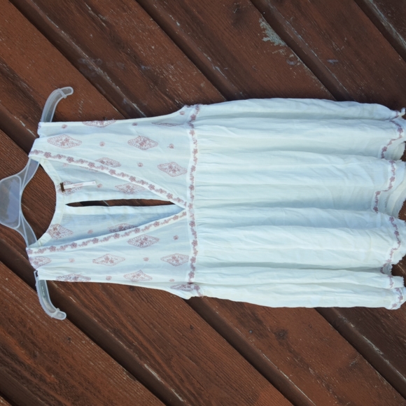 FREE POEPLE  EMBROIDERED TANK TOP, SMALL - Picture 3 of 7